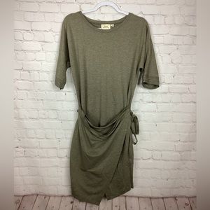 Mind/Matter wrap midi short sleeve dress, sz‎ M